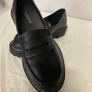 Torrid women’s wide shoes black chunky loafers
